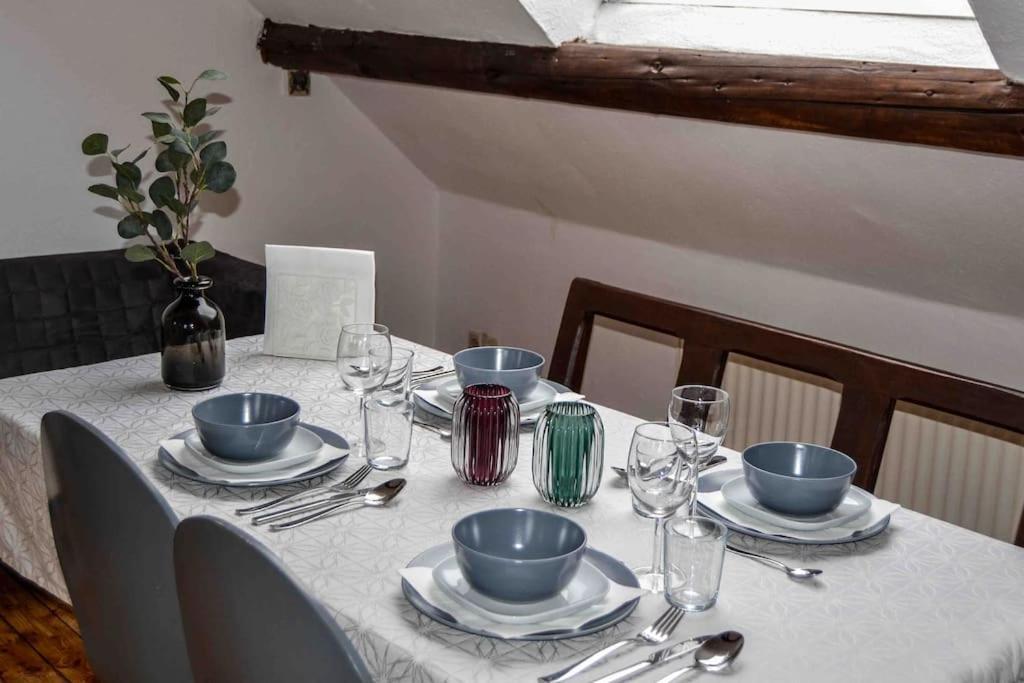 Schoene Dachgeschosswohnung Nahe Koeln Экстерьер фото